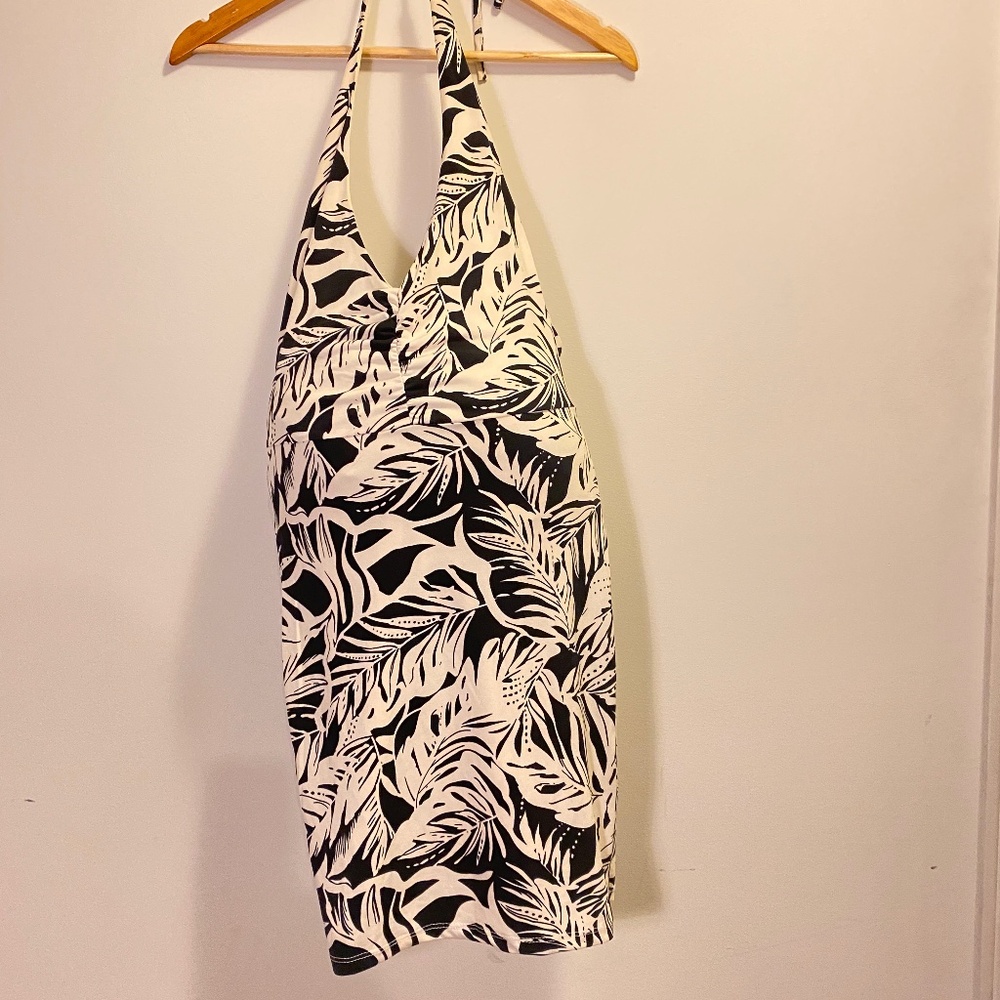 Black & White Floral Printed Flower Halter Dress
